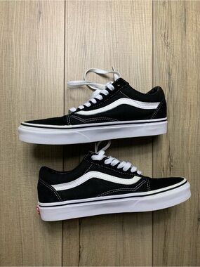 Vans Black & White Old Skool Low-Top Sneakers